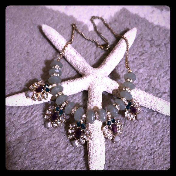 H&M Jewelry - 🔴 4 for $20 - H&M statement necklace